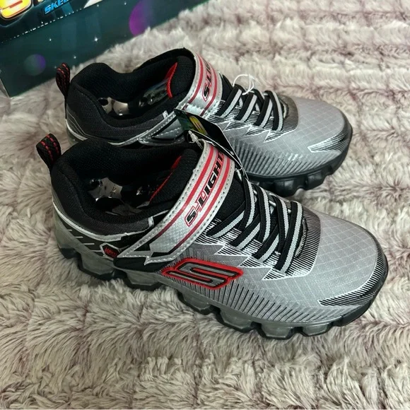 S Lights Powered by Skechers Sneakers Size 2 Out Of Space They Light Up